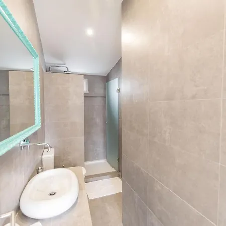 The Nest At Mouraria Apartament *