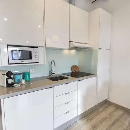 The Nest At Mouraria Apartament *