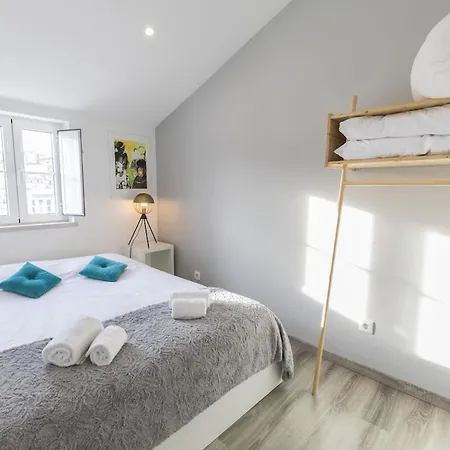 The Nest At Mouraria Apartament *